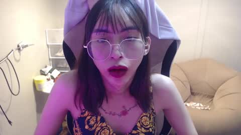 Snapshot of monstercockselfsuck chatting on 02/12/25, 01:48 ELYSE A SIMPLE GIRL online show from 02/12/25, 01:48