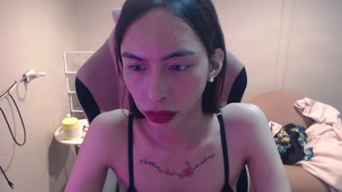 Snapshot of monstercockselfsuck chatting on 02/15/25, 01:05 ELYSE A SIMPLE GIRL online show from 02/15/25, 01:05