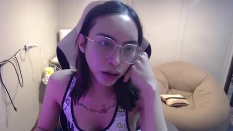 Snapshot of monstercockselfsuck chatting on 02/28/25, 03:37 ELYSE A SIMPLE GIRL online show from 02/28/25, 03:37