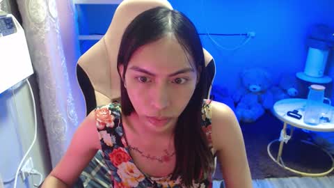 Snapshot of monstercockselfsuck chatting on 10/04/25, 10:02 ELYSE A SIMPLE GIRL online show from 10/04/25, 10:02