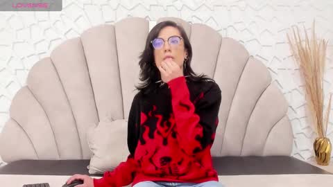 Snapshot of monsterhole91 chatting on 12/09/24, 07:18 Linda Darling online show from 12/09/24, 07:18