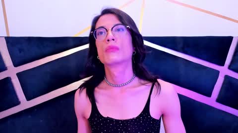 Snapshot of monsterhole91 chatting on 12/14/24, 05:14 Linda Darling online show from 12/14/24, 05:14