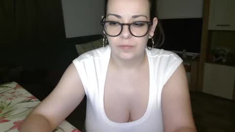 Monse online show from 02/06/25, 07:40