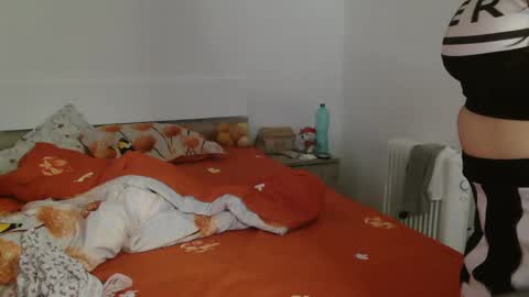 Monse online show from 02/07/25, 09:37