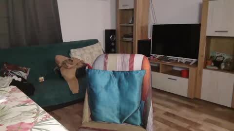 Monse online show from 02/08/25, 06:22
