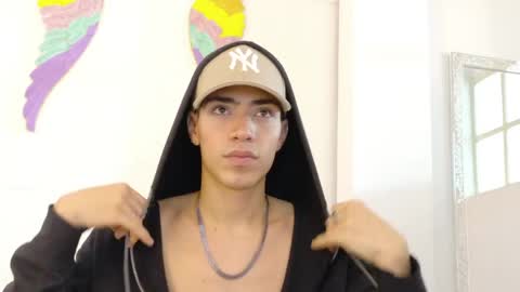   online show from 06/03/26, 02:33