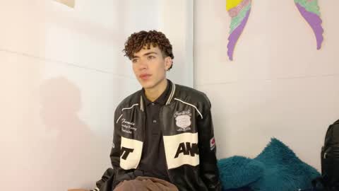   online show from 06/05/26, 11:27