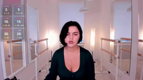 Snapshot of moodberry chatting on 10/06/25, 06:55 your Godness online show from 10/06/25, 06:55