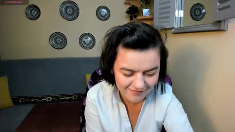 Snapshot of moodberry chatting on 10/16/25, 07:09 your Godness online show from 10/16/25, 07:09