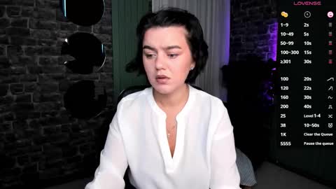 Snapshot of moodberry chatting on 10/17/25, 07:00 your Godness online show from 10/17/25, 07:00