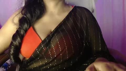 Snapshot of moody_maya chatting on 09/24/25, 01:14 Maya online show from 09/24/25, 01:14