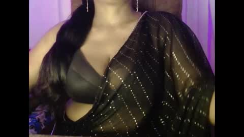 Snapshot of moody_maya chatting on 10/04/25, 10:13 Maya online show from 10/04/25, 10:13