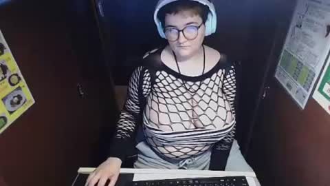 Moo Jay online show from 12/22/24, 11:11