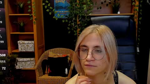 Katrin online show from 12/08/24, 02:18