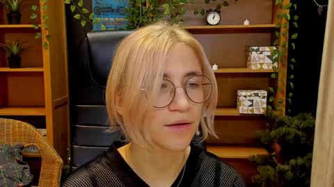 Katrin online show from 12/10/24, 09:33
