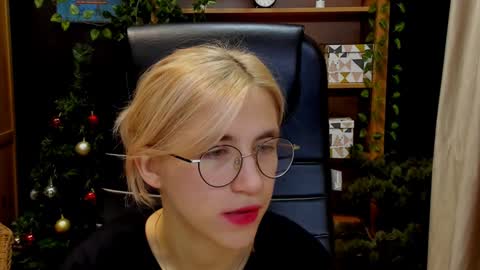 Katrin online show from 12/15/24, 04:26