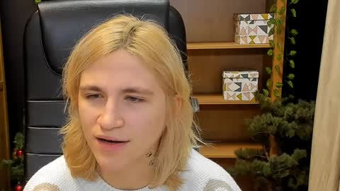 Katrin online show from 12/25/24, 09:22