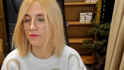 Katrin online show from 12/26/24, 03:27