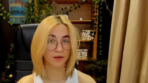 Katrin online show from 12/30/24, 04:19