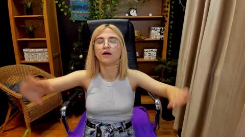 Katrin online show from 01/01/25, 01:58