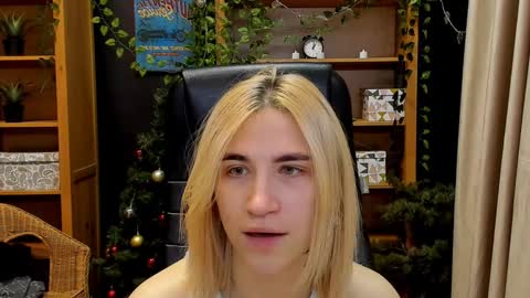 Katrin online show from 01/02/25, 03:15