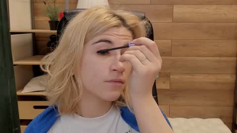 Katrin online show from 01/02/25, 07:18