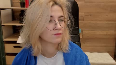 Katrin online show from 01/02/25, 10:22