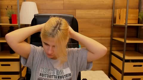 Katrin online show from 01/04/25, 10:55