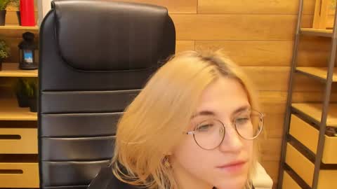 Katrin online show from 01/22/25, 09:54