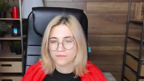 Katrin online show from 01/23/25, 04:41
