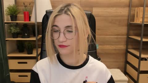 Katrin online show from 02/03/25, 10:43