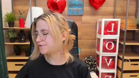 Katrin online show from 02/22/25, 03:47