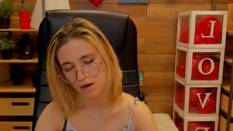 Katrin online show from 02/24/25, 11:09