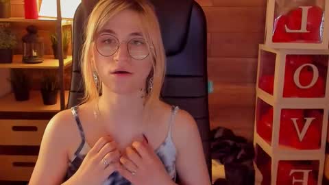 Katrin online show from 03/09/25, 05:22
