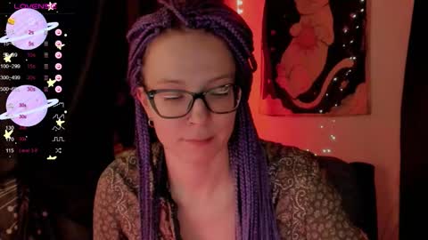 Snapshot of moon__girl chatting on 09/21/25, 07:04 Roxy online show from 09/21/25, 07:04