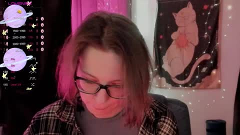 Snapshot of moon__girl chatting on 10/30/25, 07:58 Roxy online show from 10/30/25, 07:58