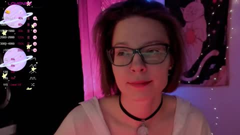 Snapshot of moon__girl chatting on 11/14/25, 09:02 Roxy online show from 11/14/25, 09:02