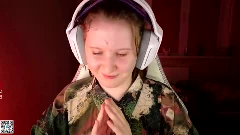 Lola online show from 09/12/25, 05:46