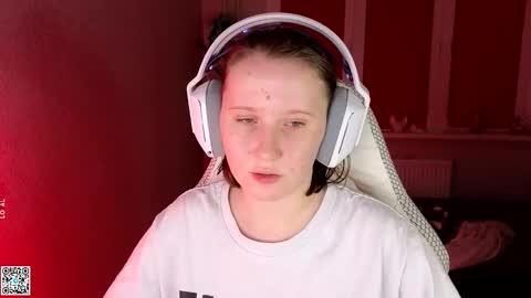 Lola online show from 09/15/25, 03:56