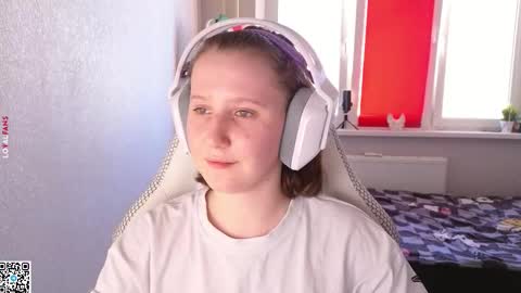 Lola online show from 09/24/25, 01:36