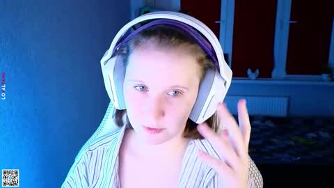 Lola online show from 10/03/25, 04:26