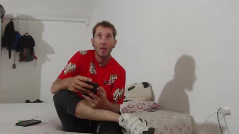 Luna online show from 01/02/25, 11:27