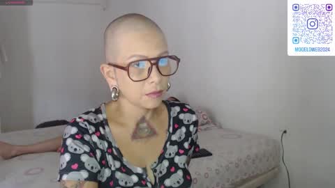 Luna online show from 01/19/25, 03:10