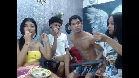 Snapshot of moon_cutex18 chatting on 10/30/25, 08:27 moon_cutex18 online show from 10/30/25, 08:27