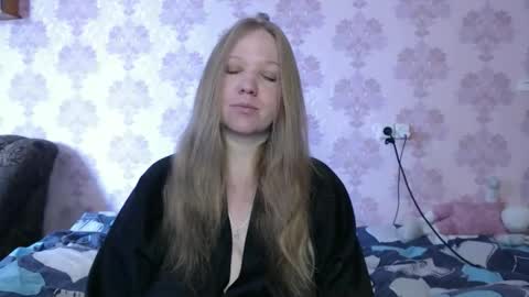 moon_linght000 online show from 06/03/26, 06:05