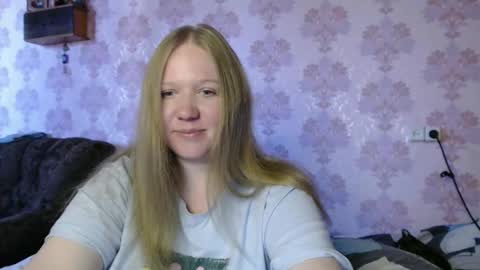 moon_linght000 online show from 06/05/26, 10:43