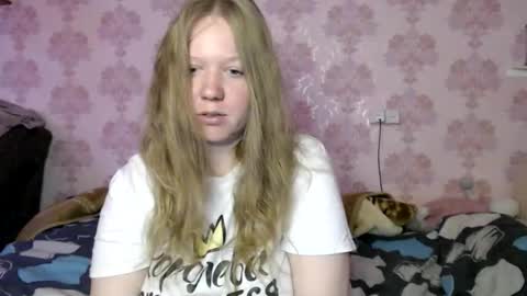 moon_linght000 online show from 06/08/26, 02:01