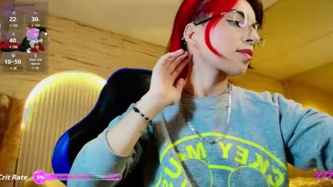 Snapshot of moon_red_r chatting on 06/08/26, 12:38 Moon online show from 06/08/26, 12:38