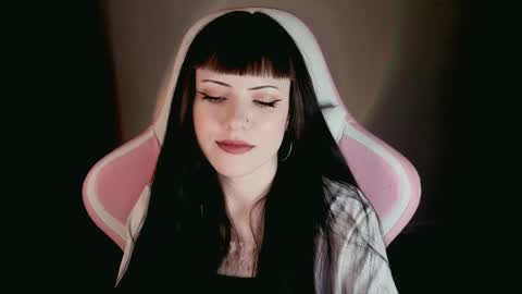  sophie  online show from 05/25/26, 10:16