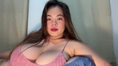 moona_luna21 online show from 12/17/25, 02:34